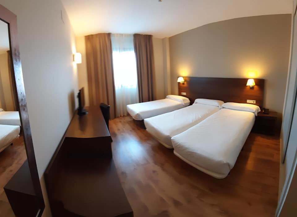 Hotel Pago Del Olivo Simancas Eksteriør billede