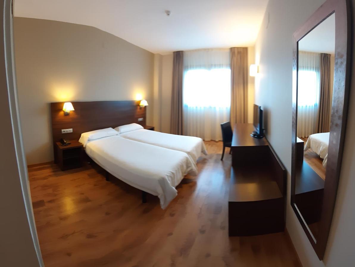 Hotel Pago Del Olivo Simancas Eksteriør billede