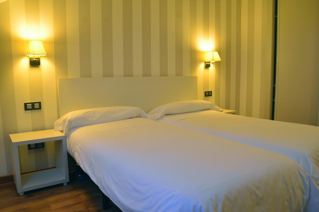 Hotel Pago Del Olivo Simancas Eksteriør billede