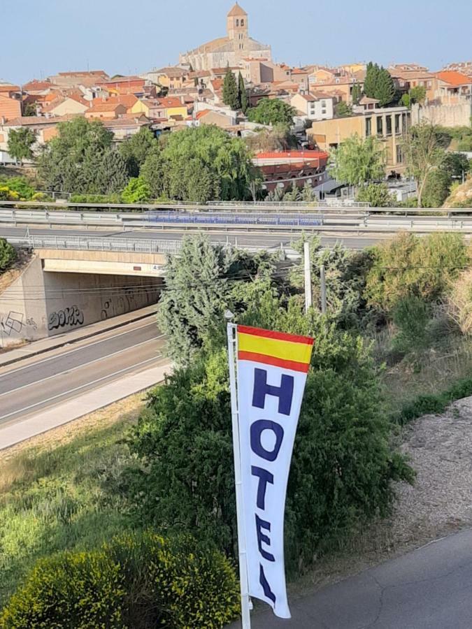 Hotel Pago Del Olivo Simancas Eksteriør billede
